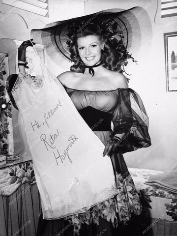 candid cool Rita Hayworth sends morale booster to the troops 735-20