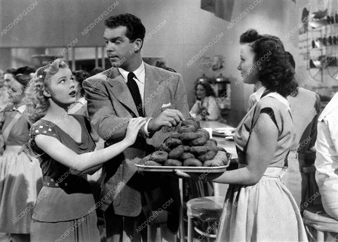 Fred MacMurray June Haver film Where Do We Go From Here 10117-17