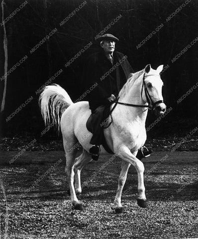 John Huston going horseback 10128-25