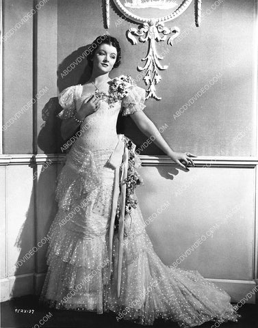 Myrna Loy on set film Parnell 1026-24