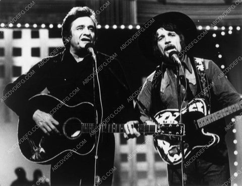 Johnny Cash Waylon Jennings live on stage 10323-30