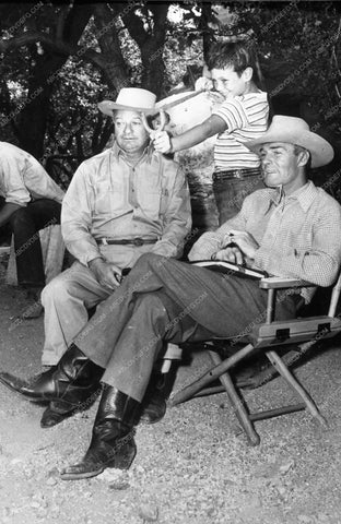 Randolph Scott candid behind the scenes western film 10365-31