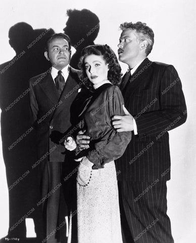 Orson Welles Loretta Young The Stranger 1037-10