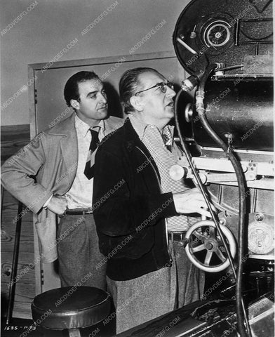 director Fritz Lang behind the camera 10415-25