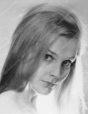 beautiful Carol Lynley portrait 10432-23