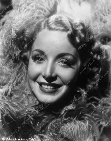 Joan Perry portrait 10535-17