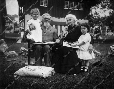 Marguerite Churchill ( on right) with Great Grand Parents 10580-19