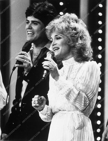 Erik Estrada Barbara Mandrell 10690-35