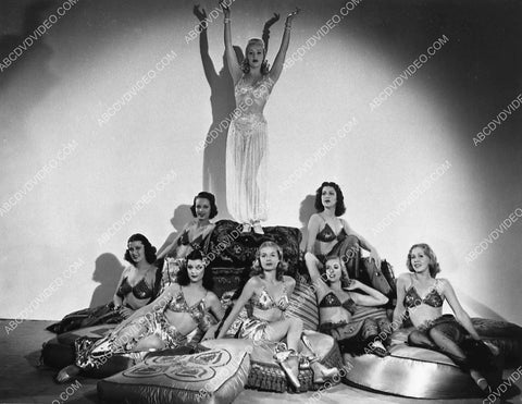 beautiful Betty Grable in sexy harem girl outfit w all other harem girls 1076-28