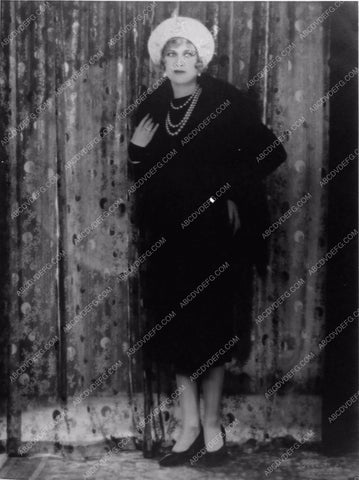 silent star Esther Ralston full length portrait 1097-03