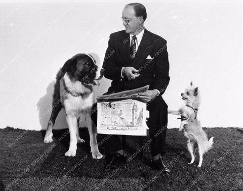 two cute pups Pete Smith himself Short Subject Dogs 1100-21