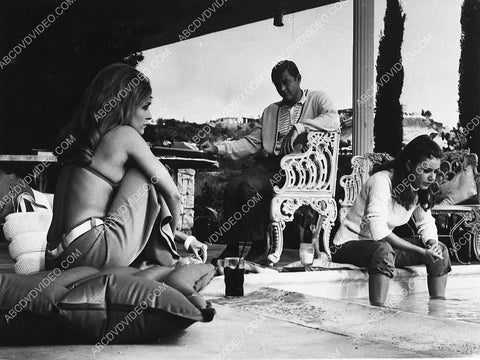 Sharon Tate Barbara Parkins film Valley of the Dolls 1107-20