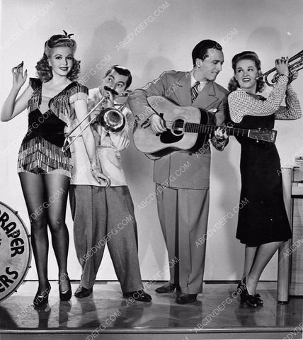 Ann Miller Jerry Colonna Johnny Johnston Betty Jane Rhodes Priorities on Parade 1149-13