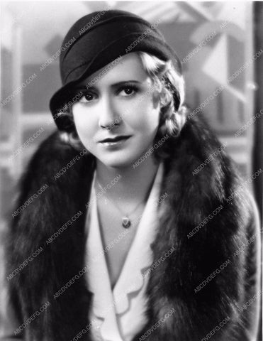 portrait Mae Clarke in fur from Waterloo Bridge 1189-14