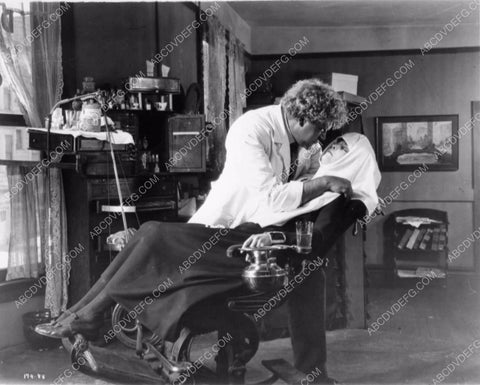 Zasu Pitts in dentist chair Gibson Gowland silent film Greed 1226-08