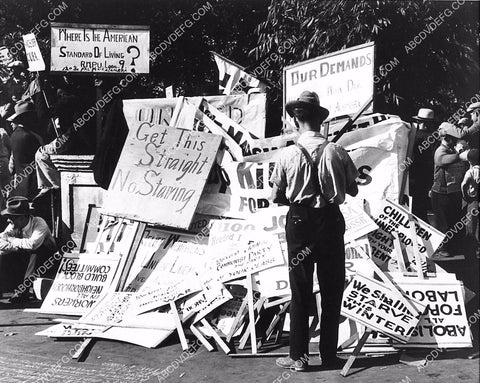depression era union workers and picket signs 1293-23