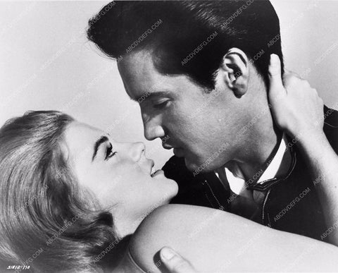Elvis Presley and Ann-Margret embrace in Viva Las Vegas 1312-35