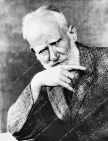 George Bernard Shaw famous author portrait 1365-19
