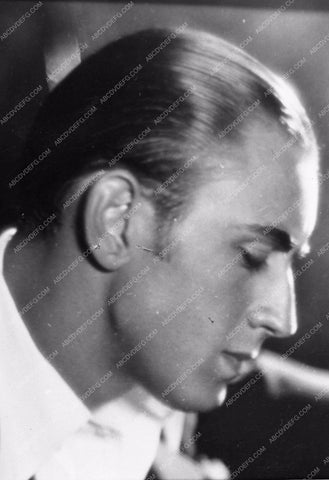 Harry Richman profile portrait 1369-29