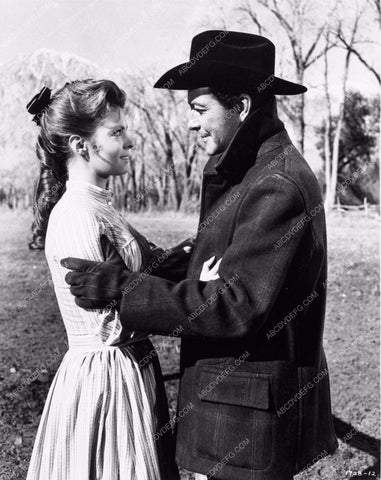 Robert Taylor Patricia Owens profile shot The Law and Jake Wade 1390-17