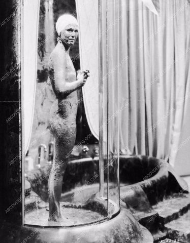 bathtub scene covered in mud Personal Maid 1391-23