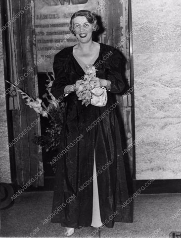 author Marjorie Hillis at some event 1463-19