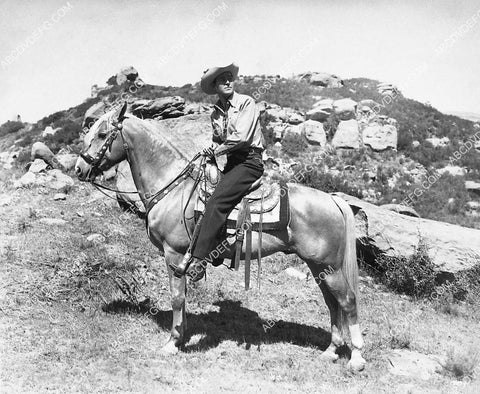 Rod Cameron on horseback 1506-28