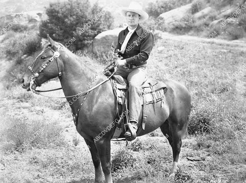 Dave O'Brien on horseback film Frontier Fugitives 1506-33