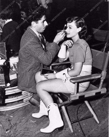 candid Paulette Goddard getting makeup behind the scenes The Women 1507-01