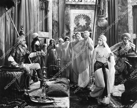 Bela Lugosi inspecting the harem girls film Women of All Nations 1509-34