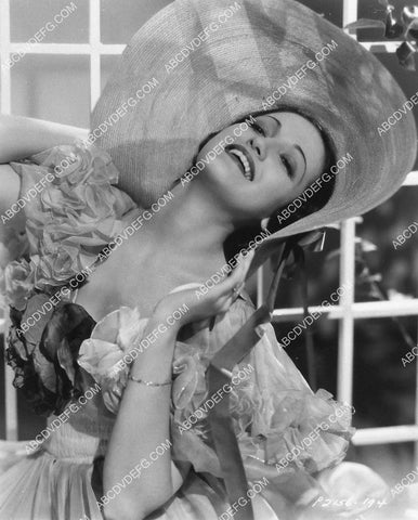 beautiful Dorothy Lamour portrait 1518-24