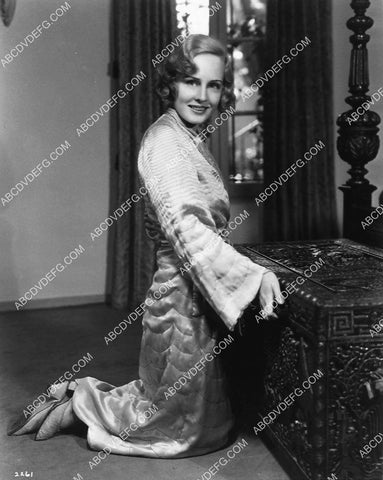 Madge Evans going for the footlocker 1525-08