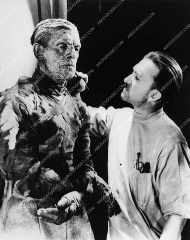 Jack Pierce does makeup on Boris Karloff for classic horror film The Mummy 1593-29