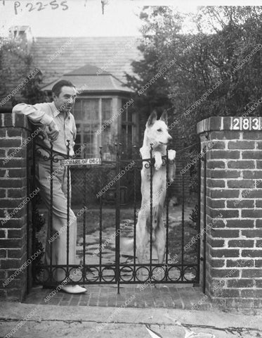 Lionel Atwill film The Mystery of the Wax Museum 1594-02