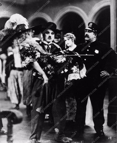 Charlie Chaplin silent film The Idle Class 1598-30