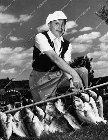 Jack Benny does some productive fishing for time off 1626-15