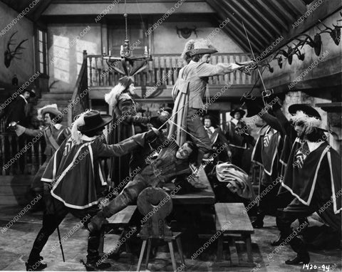 sword fighting fencing sequence film The Three Musketeers 1626-28