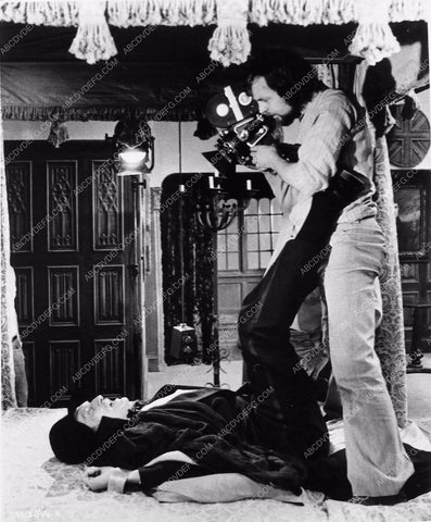 Mad House scene 1711-05