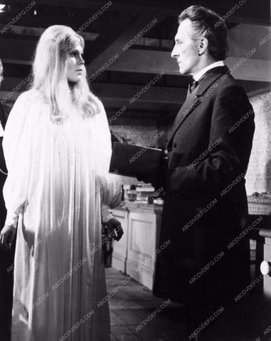 classic Hammer Horror with Peter Cushing 1717-21