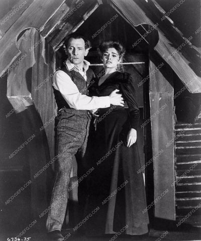 great Peter Cushing scene from The Brides of Dracula 1717-28