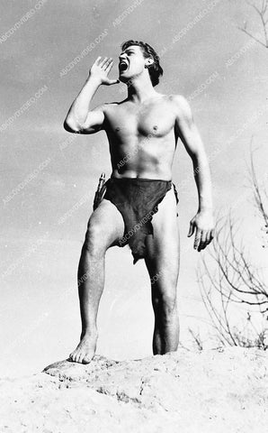 Johnny Weissmuller doing his Tarzan yell 1721-36