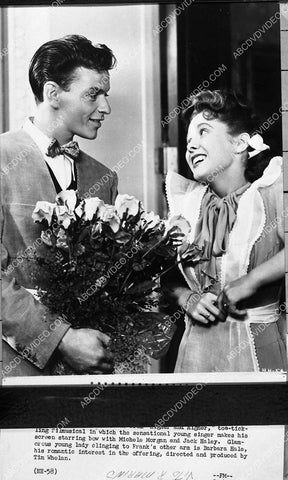 Frank Sinatra singing away in the studio 1728-30