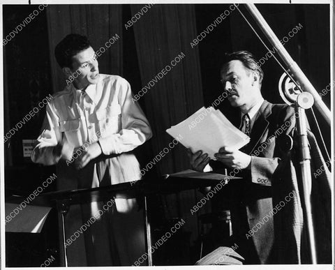 Frank Sinatra and others make recording 1730-25