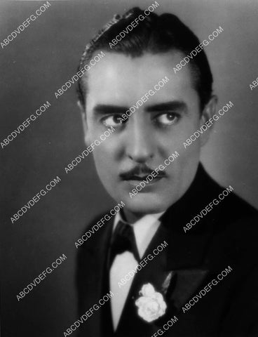 handsome John Gilbert portrait 1855-26