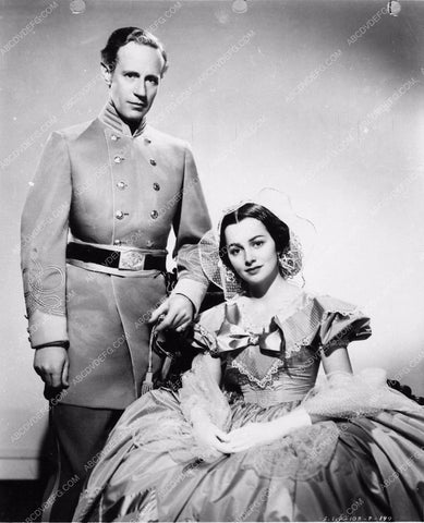Leslie Howard Olivia de Havilland costume wardrobe Gone with the Wind 1862-24