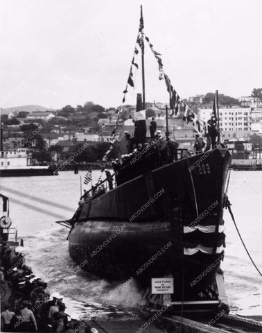 Oct. 2 1940 U.S.S. Tuna is launched from Mare Island 1868-18
