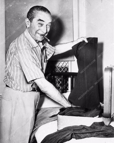 Bela Lugosi candid in hospital 1889-19