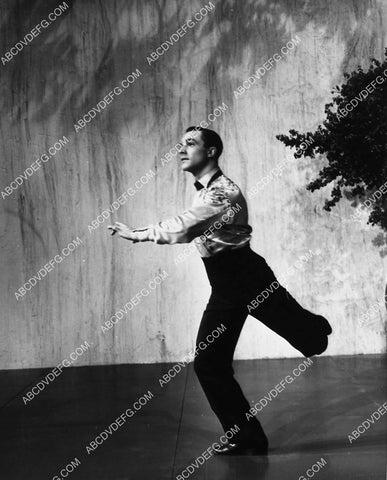 dancing sequence film Anchors Aweigh 1892-19