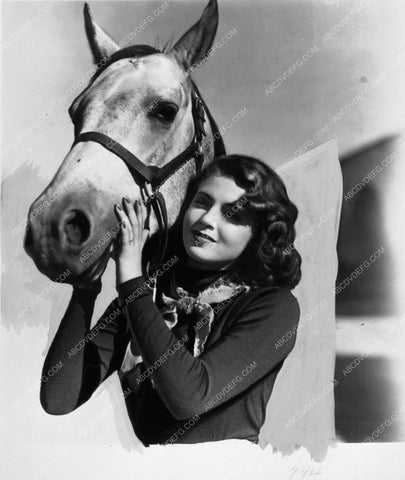 Lana Turner cake shot 1894-15