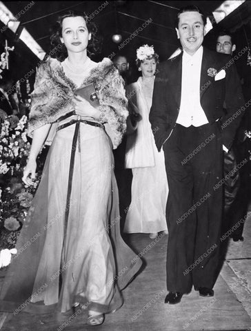candid Hedy Lamarr out for the evening 1902-04